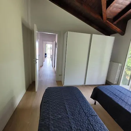 Casa Giuly , Attico Sul *